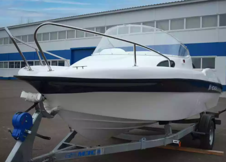 Стеклопластиковый катер Neman-530 с каютой в Красногорске