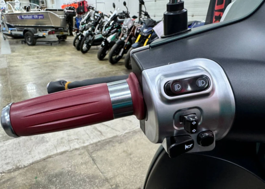 Скутер PROMAX Miami 240 (49) в Красногорске