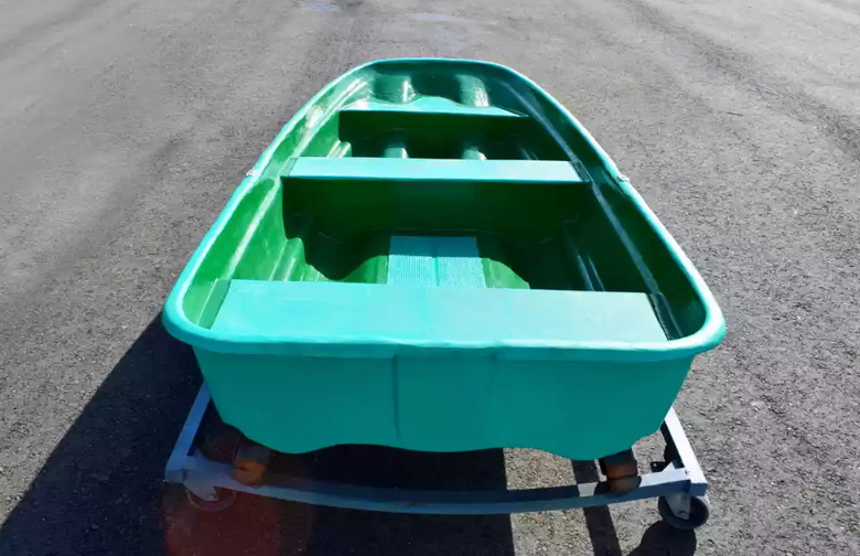 Стеклопластиковая лодка Старт (тримаран) в Красногорске