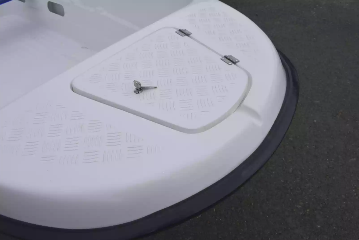 Стеклопластиковая лодка Пингвин New (тримаран) в Красногорске