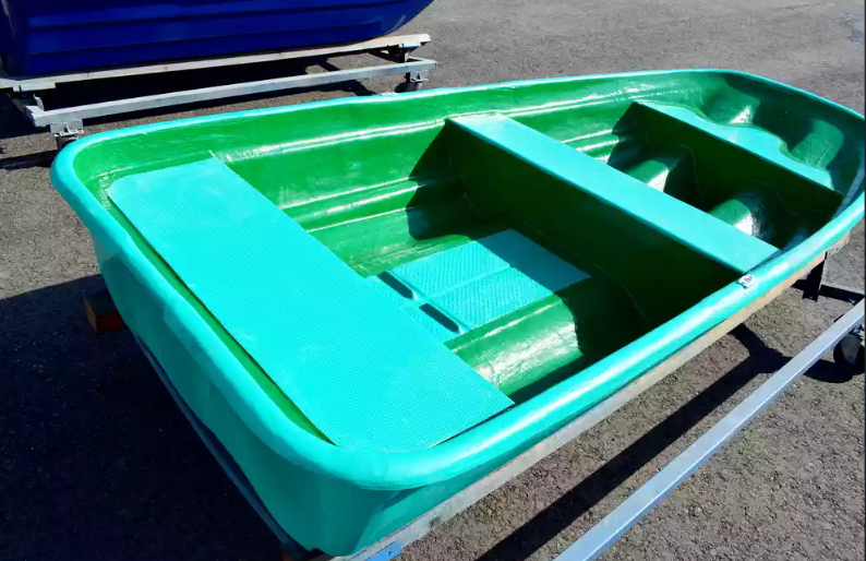 Стеклопластиковая лодка Старт (тримаран) в Красногорске