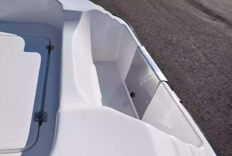 Стеклопластиковая лодка Пингвин (тримаран) в Красногорске