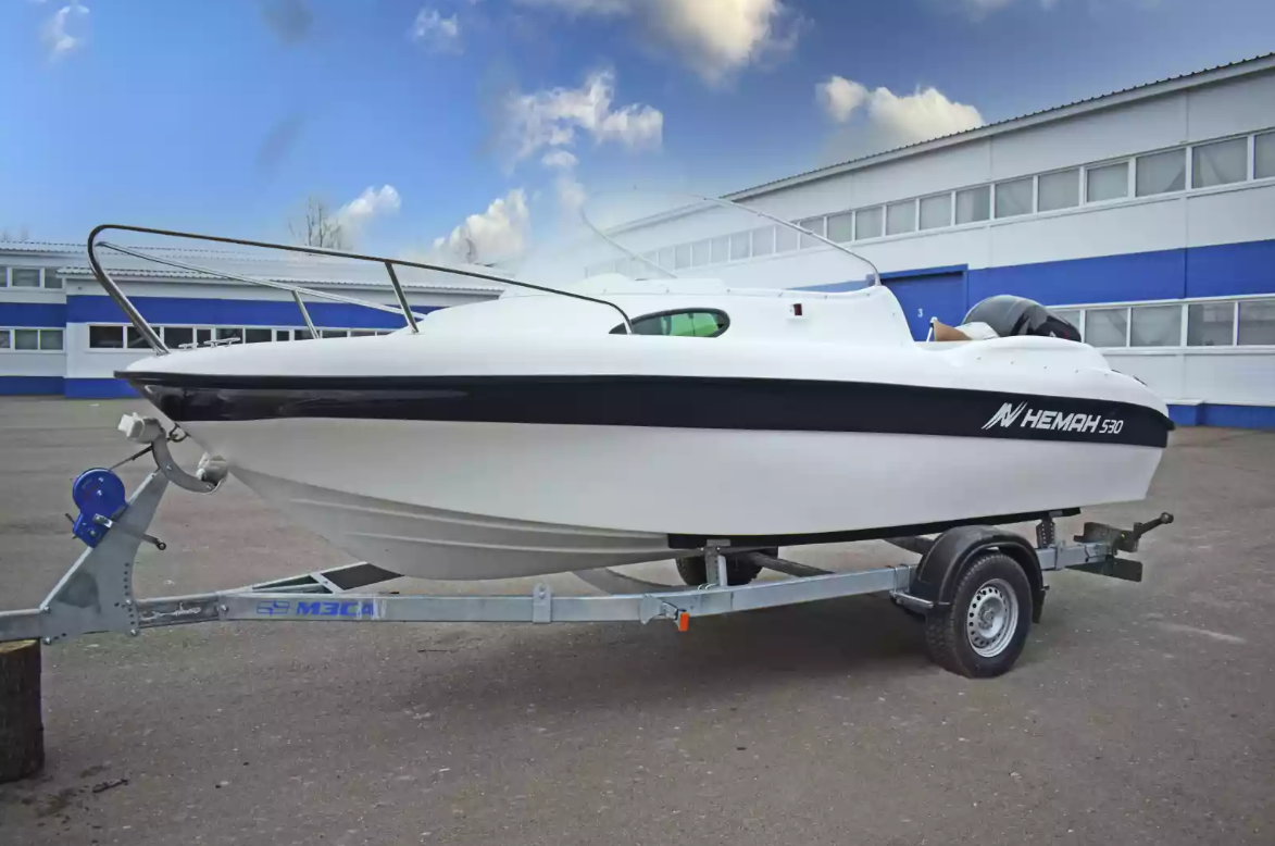 Стеклопластиковый катер Neman-530 с каютой в Красногорске