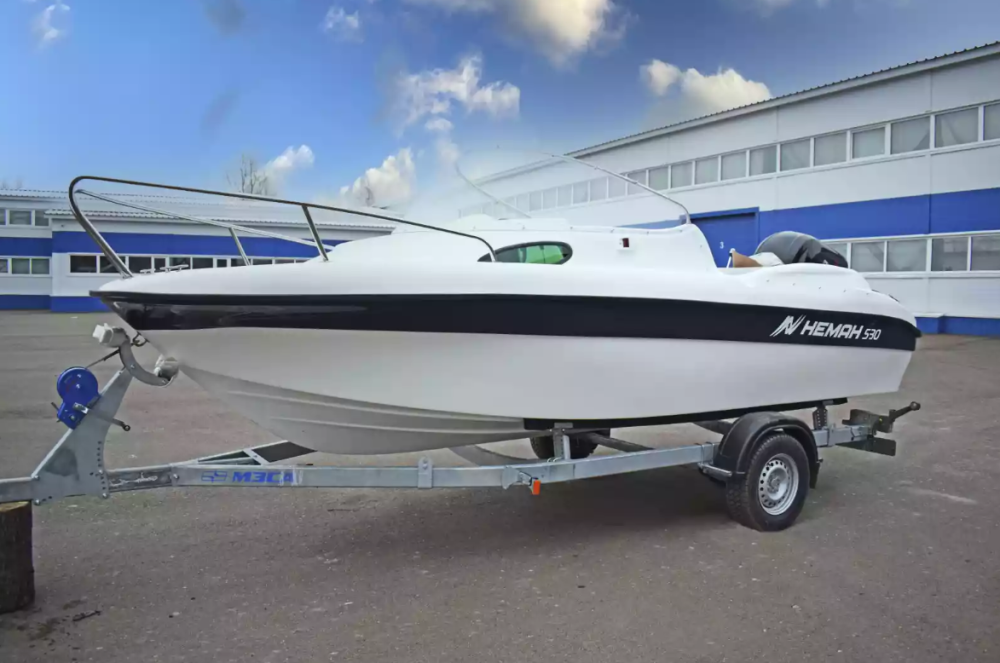 Стеклопластиковый катер Neman-530 с каютой в Красногорске