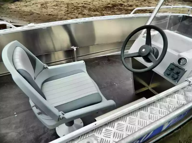 Алюминиевый катер Wyatboat-460 C в Красногорске
