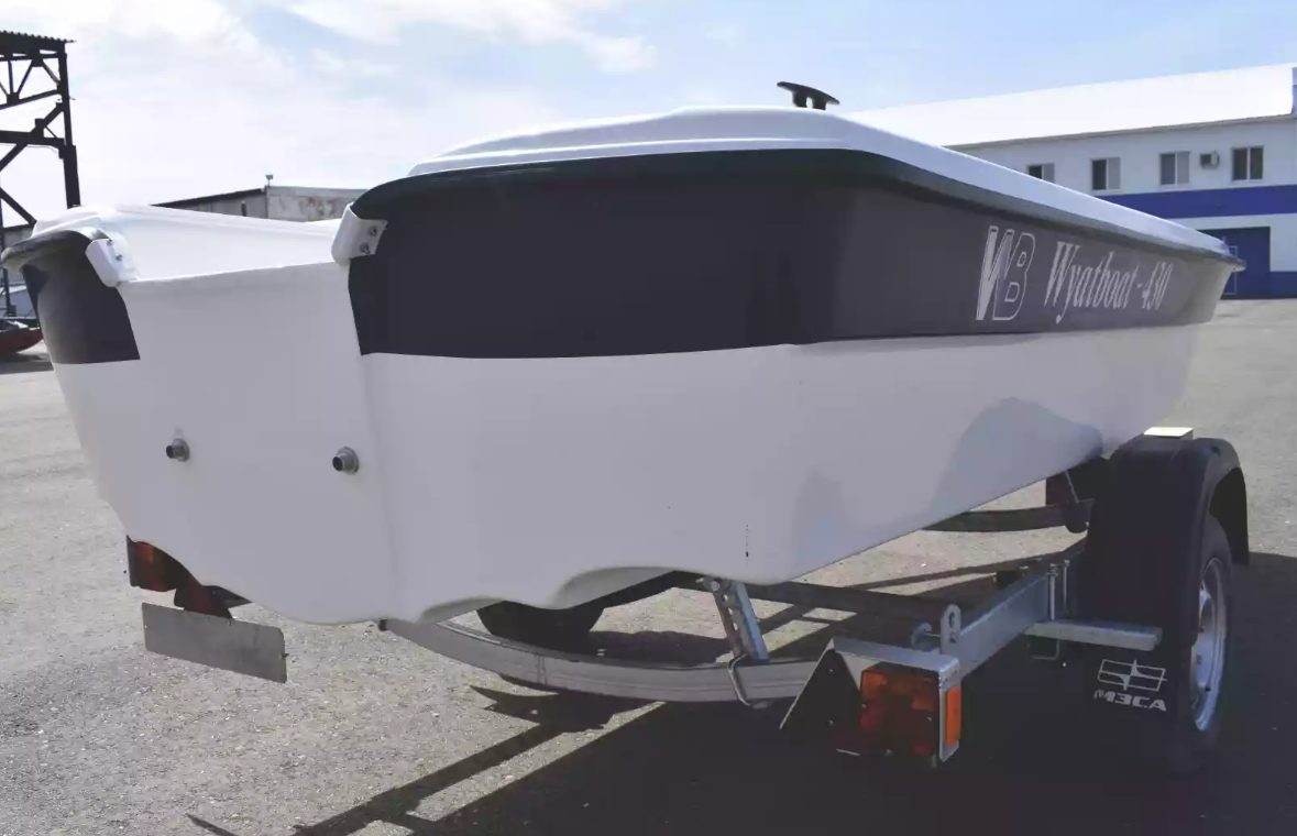 Стеклопластиковая лодка Wyatboat 430 тримаран в Красногорске