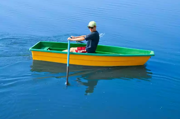 Стеклопластиковая лодка Малютка в Красногорске