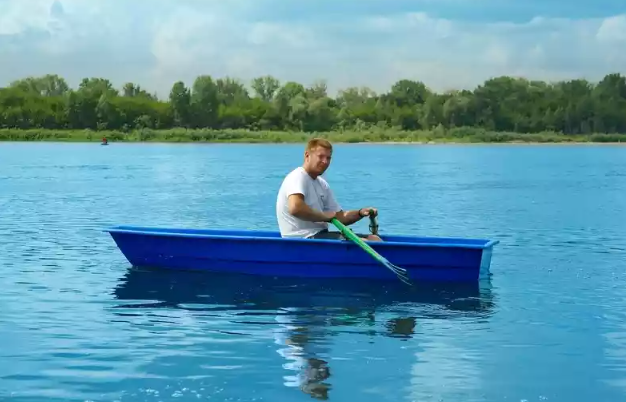 Стеклопластиковая лодка Малютка в Красногорске