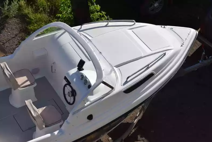 Комбинированный катер Neman-550 с каютой в Красногорске