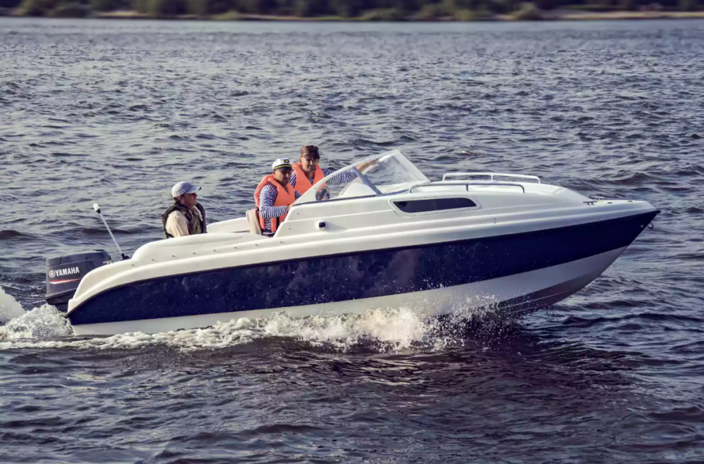 Стеклопластиковый катер Neman-550 с каютой в Красногорске