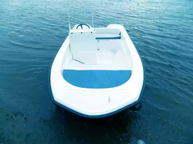 Стеклопластиковый катер Тримаран Wyatboat 430 C в Красногорске