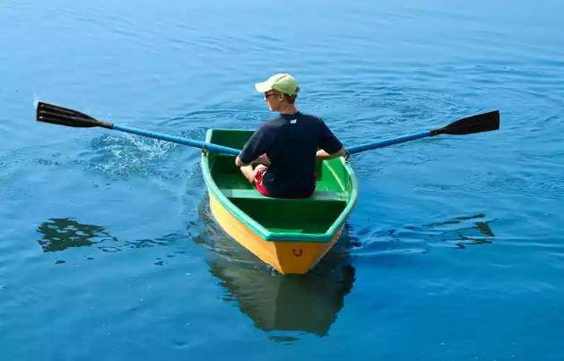 Стеклопластиковая лодка Малютка в Красногорске