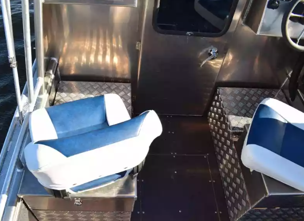 Алюминиевый катер Неман 550 с каютой в Красногорске