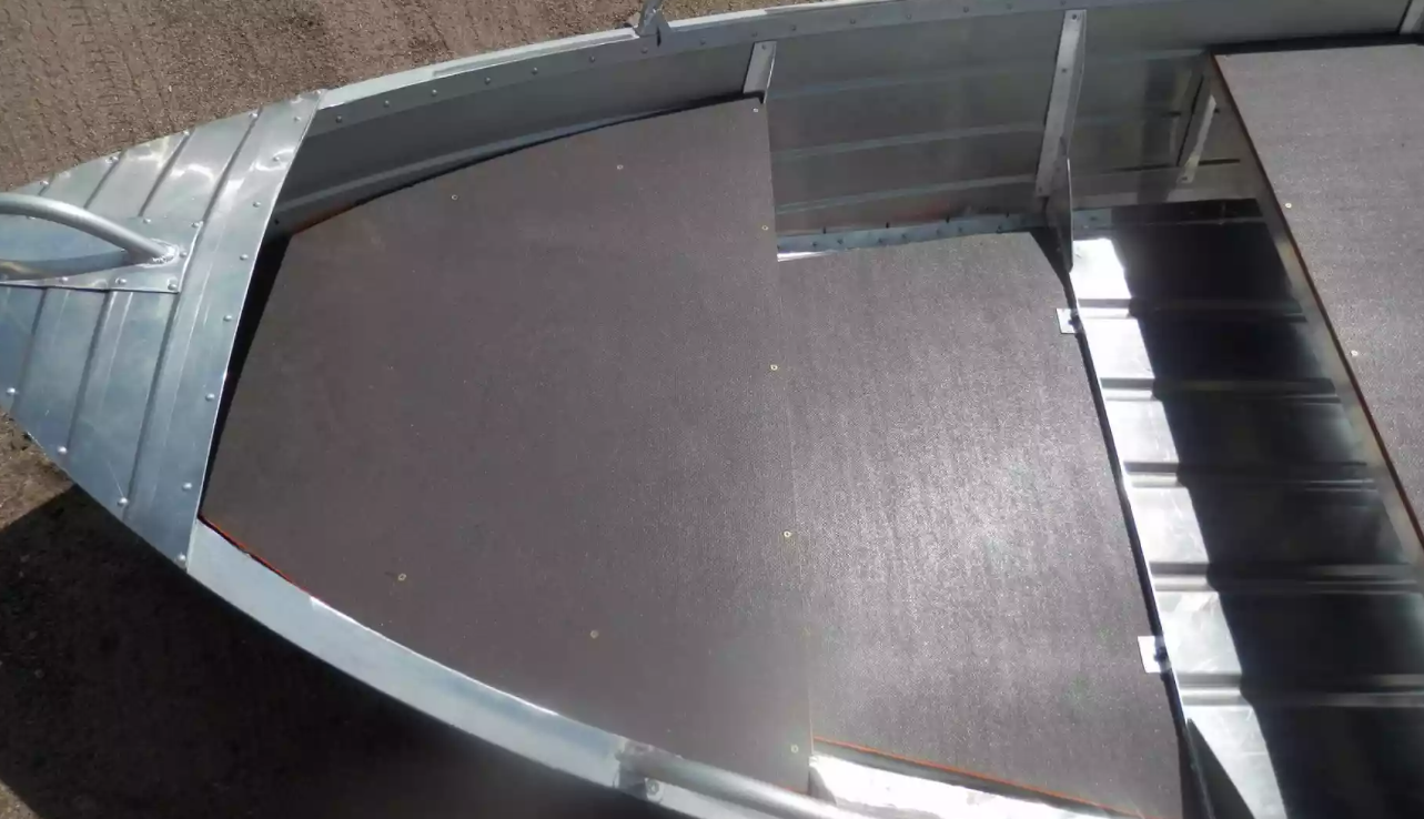 Алюминиевая лодка Вятка-Профи 32 в Красногорске