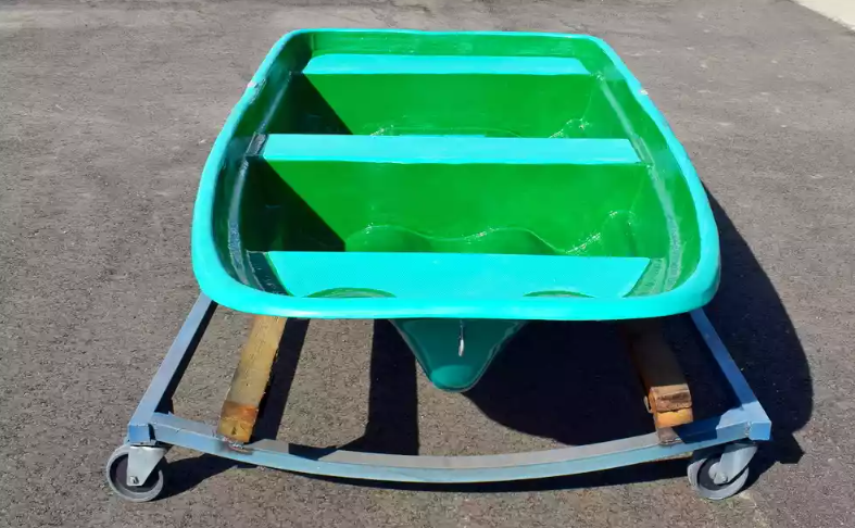 Стеклопластиковая лодка Старт (тримаран) в Красногорске