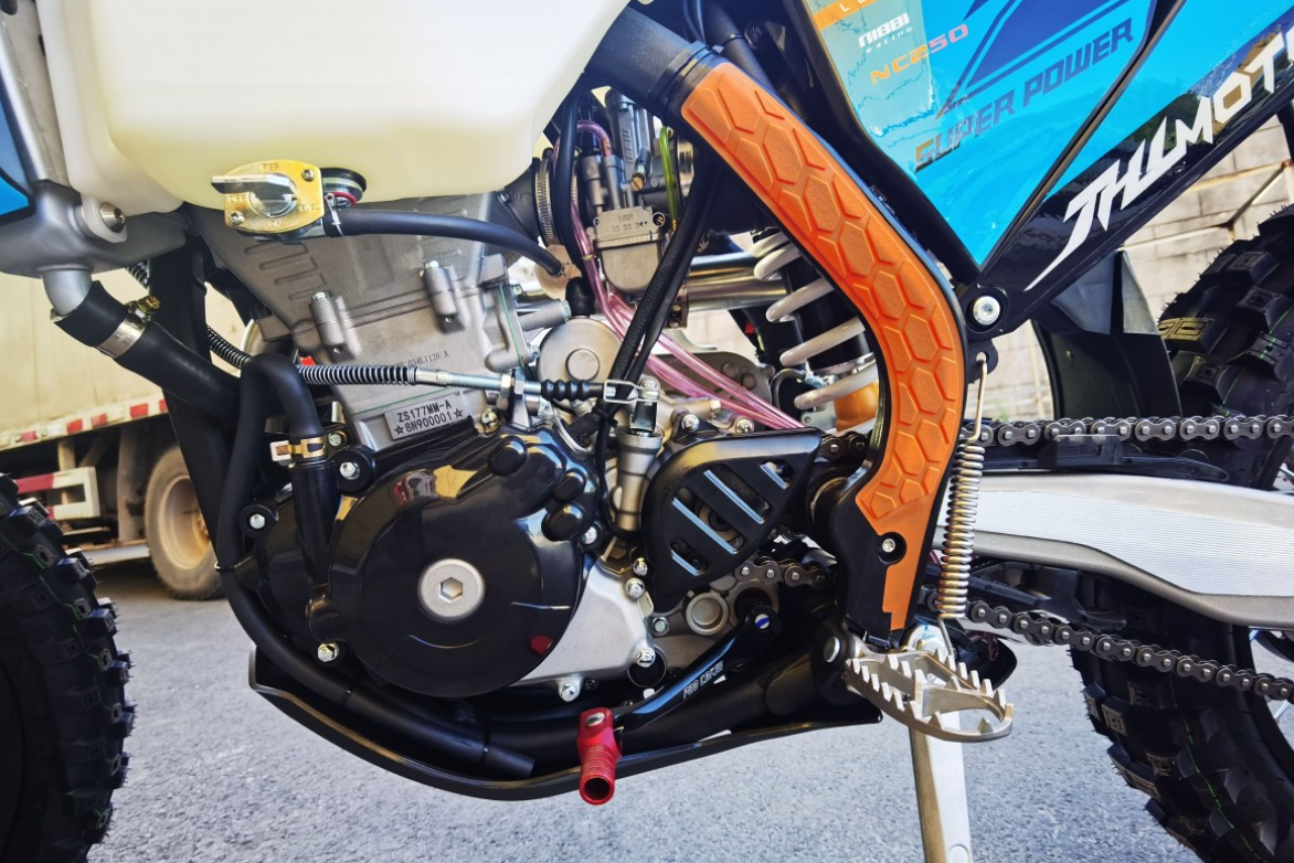 Мотоцикл JHLMOTO JHL Z7 NC250S (177MM-A) в Красногорске