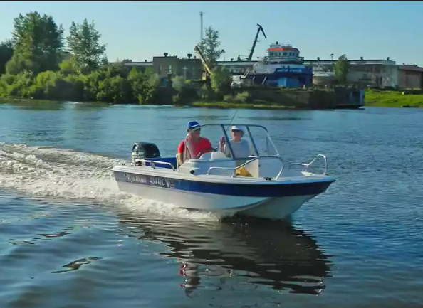 Стеклопластиковый катер Wyatboat-430 DC (тримаран) в Красногорске