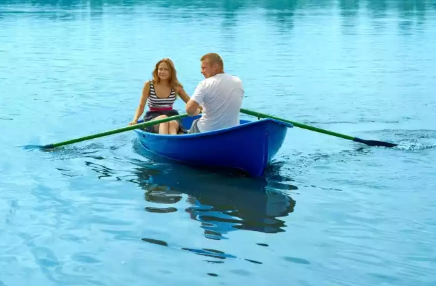 Стеклопластиковая лодка Дельфин в Красногорске