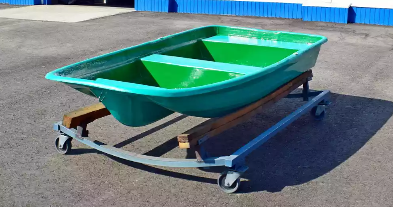 Стеклопластиковая лодка Старт (тримаран) в Красногорске