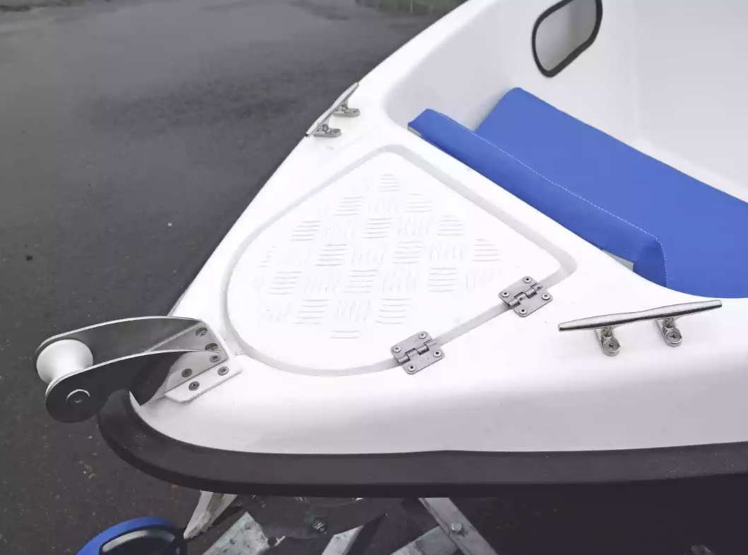 Стеклопластиковый катер Wyatboat-430DCМ (килевая) в Красногорске