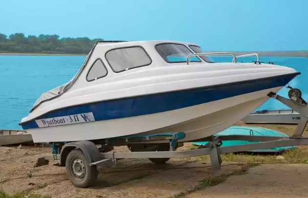 Стеклопластиковый катер Wyatboat-3 П (полурубка) в Красногорске
