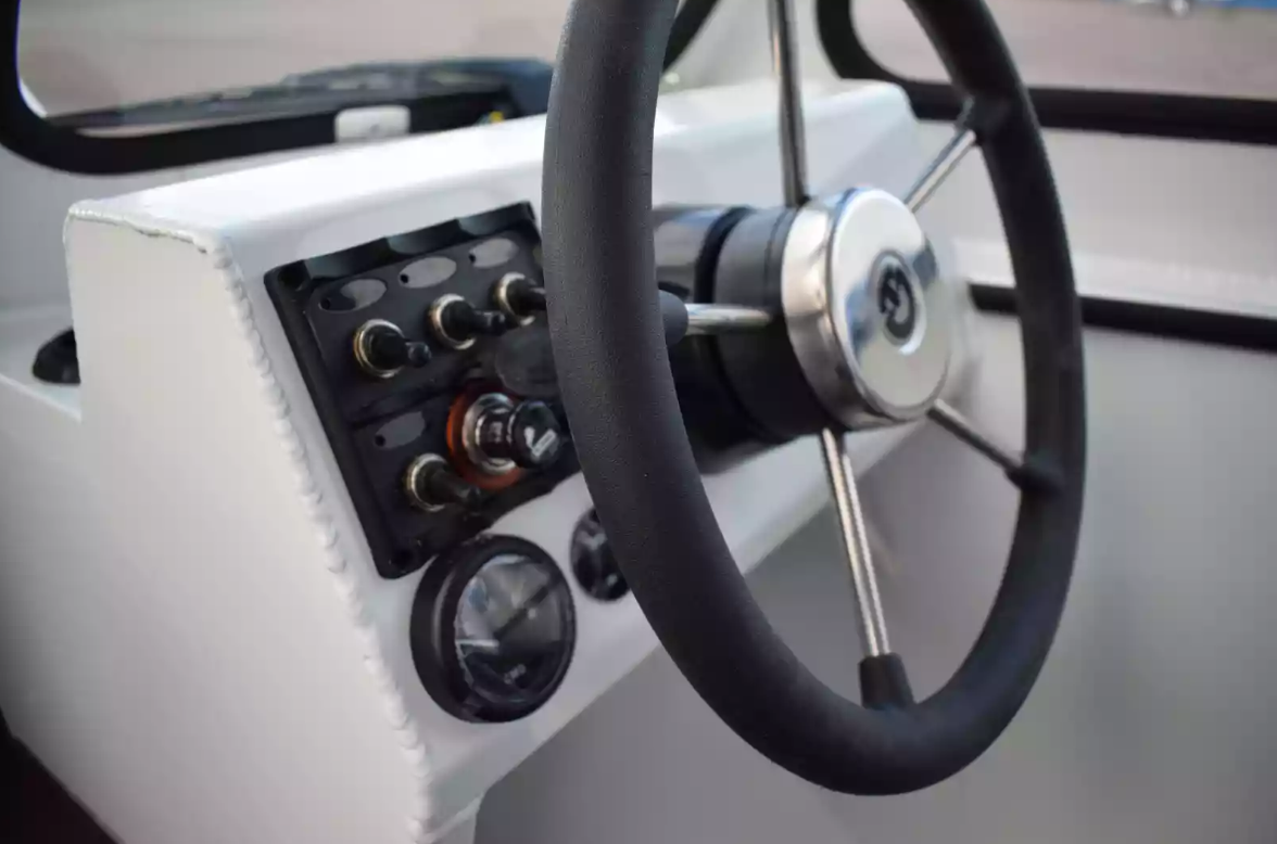 Алюминиевый катер Неман-500 (закрытая рубка) в Красногорске