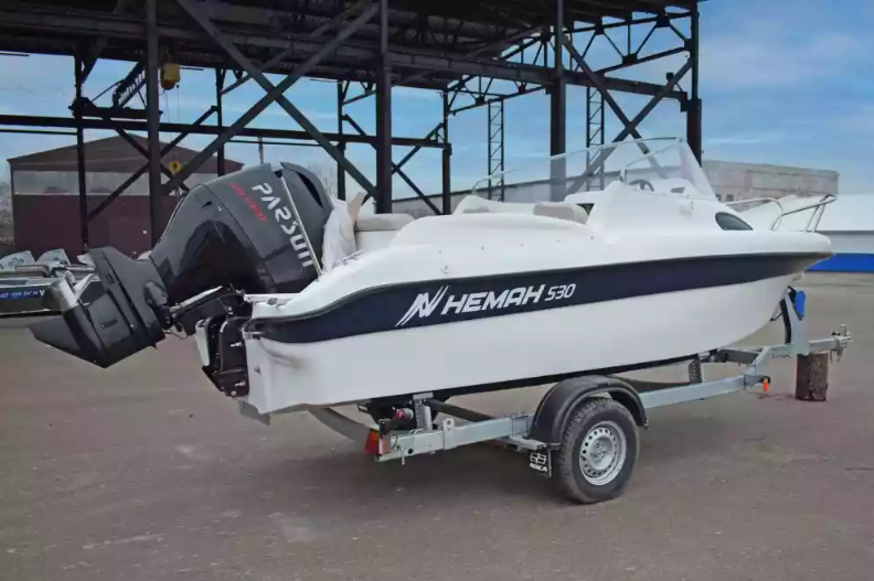 Стеклопластиковый катер Neman-530 с каютой в Красногорске