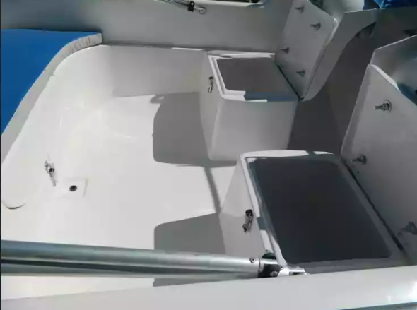 Стеклопластиковый катер Wyatboat-430 M (тримаран) в Красногорске