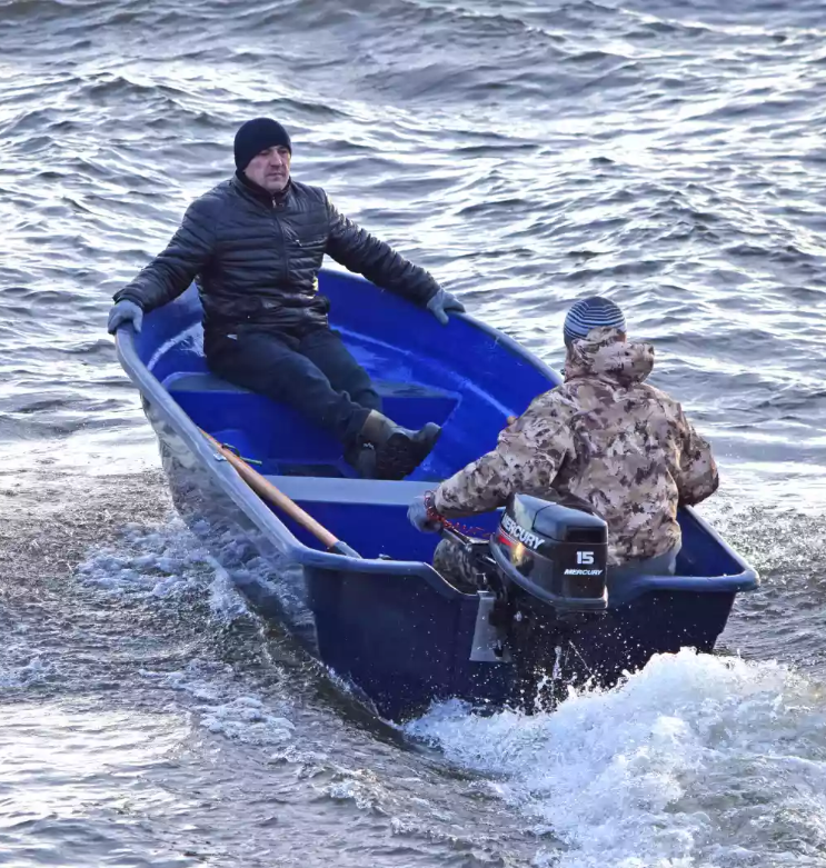 Стеклопластиковая лодка Neman-340 (тримаран) в Красногорске