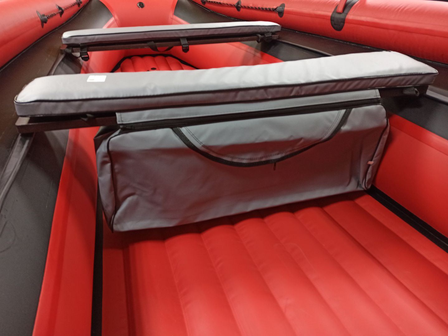 КОМПЛЕКТ МЯГКИХ НАКЛАДОК С СУМКОЙ ДЛЯ ЛОДОК 90Х20 СЕРЫЙ в Красногорске