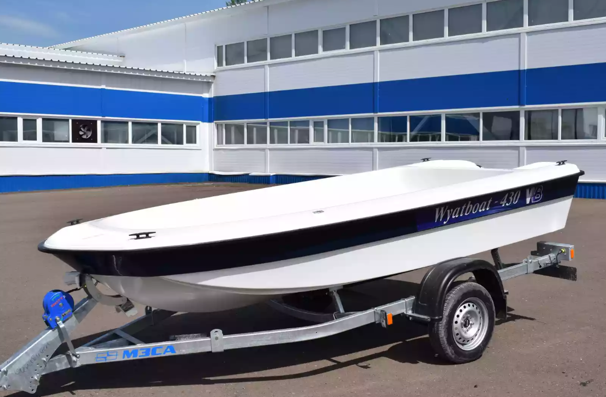 Стеклопластиковая лодка Wyatboat 430 тримаран в Красногорске