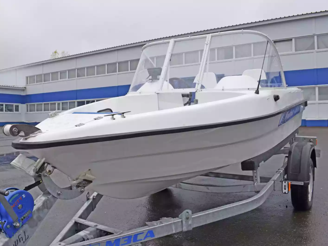 Стеклопластиковый катер Wyatboat-430DCМ (килевая) в Красногорске