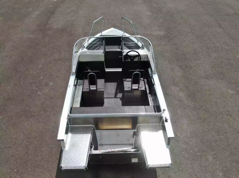 Алюминиевая лодка  Неман-400 DCM NEW в Красногорске