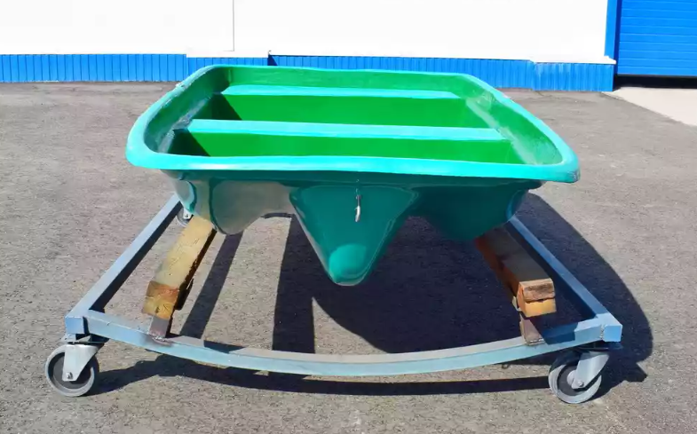 Стеклопластиковая лодка Старт (тримаран) в Красногорске