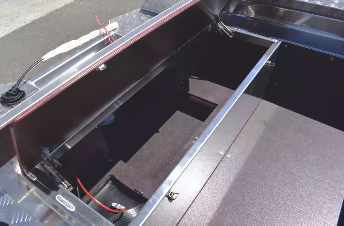 Алюминиевая лодка Wyatboat-390 DCM в Красногорске