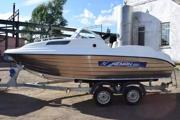Комбинированный катер Neman-550 с каютой в Красногорске