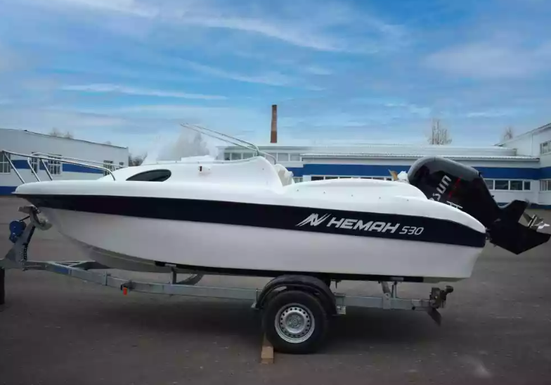 Стеклопластиковый катер Neman-530 с каютой в Красногорске