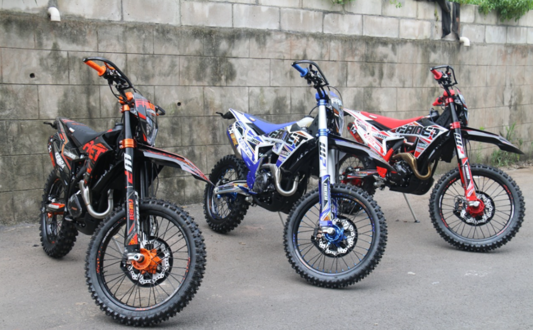 Кроссовый мотоцикл FAIDET NC300S ULTRA WP в Красногорске