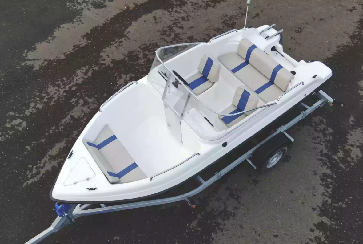 Стеклопластиковый катер Wyatboat-3 DC Open в Красногорске