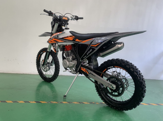 Мотоцикл JHLMOTO JHL LX4 CB300RL (175FMN) в Красногорске