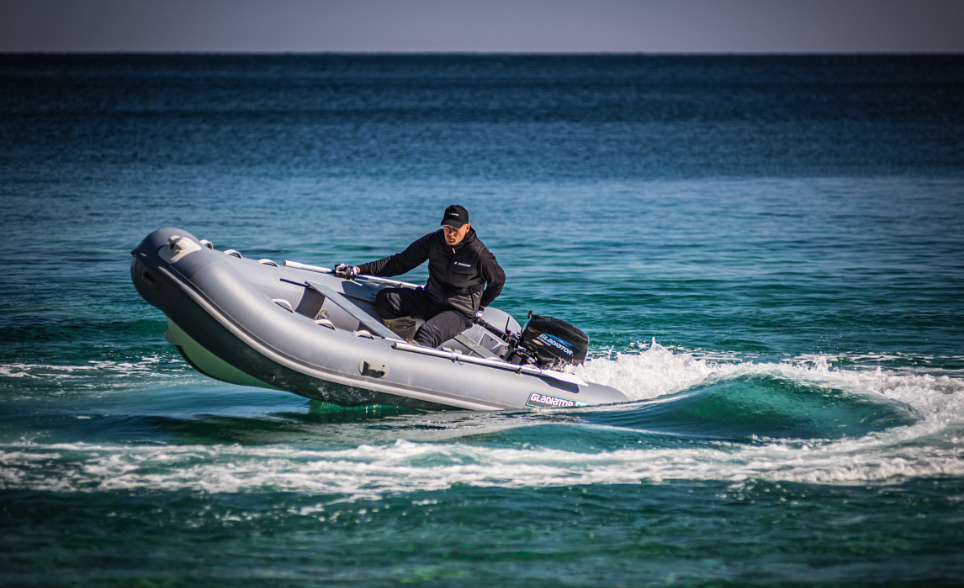 Лодка GLADIATOR RIB380AL в Красногорске