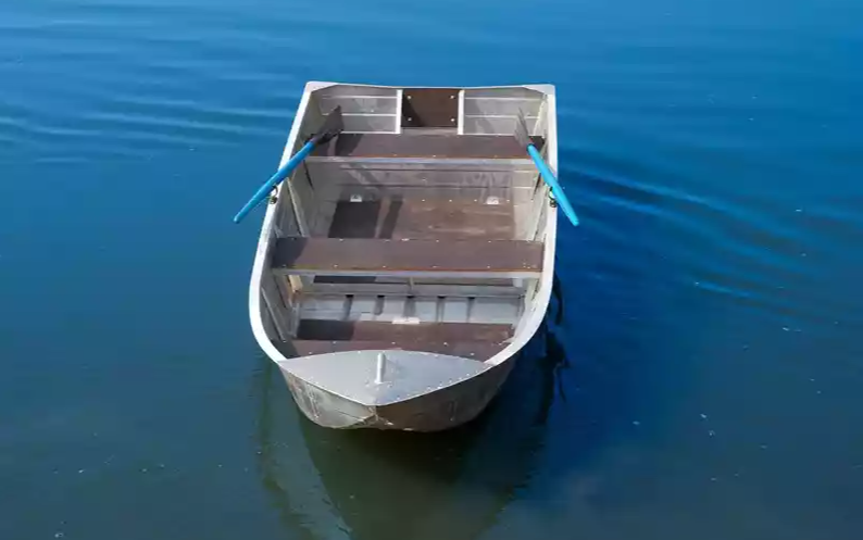 Алюминиевая лодка Вятка-Профи 37 в Красногорске