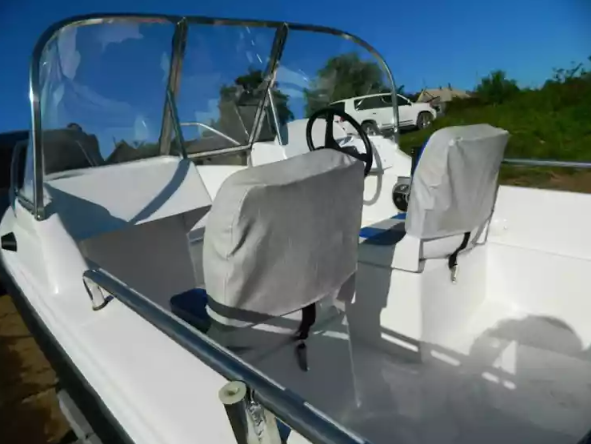 Стеклопластиковый катер Wyatboat-430 DC (тримаран) в Красногорске