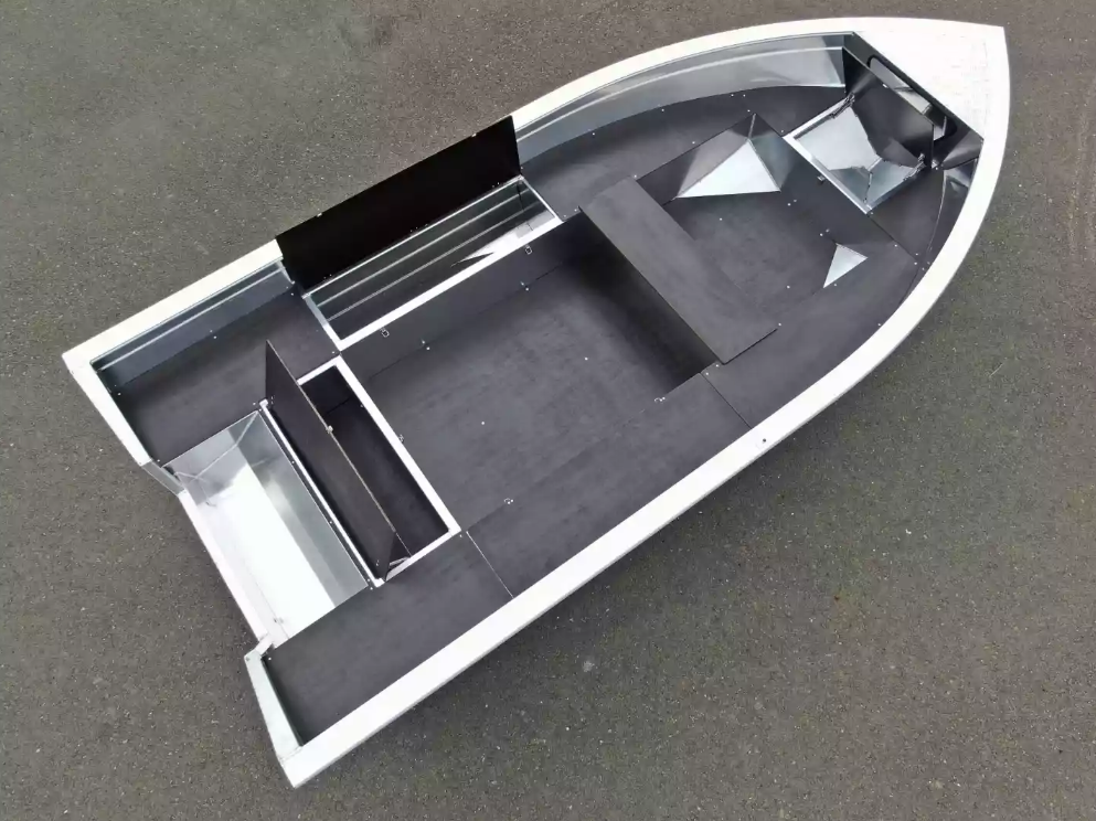 Алюминиевая лодка  Неман-420 в Красногорске