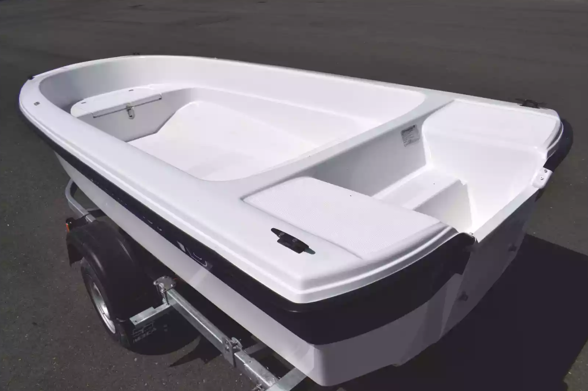 Стеклопластиковая лодка Wyatboat 430 тримаран в Красногорске