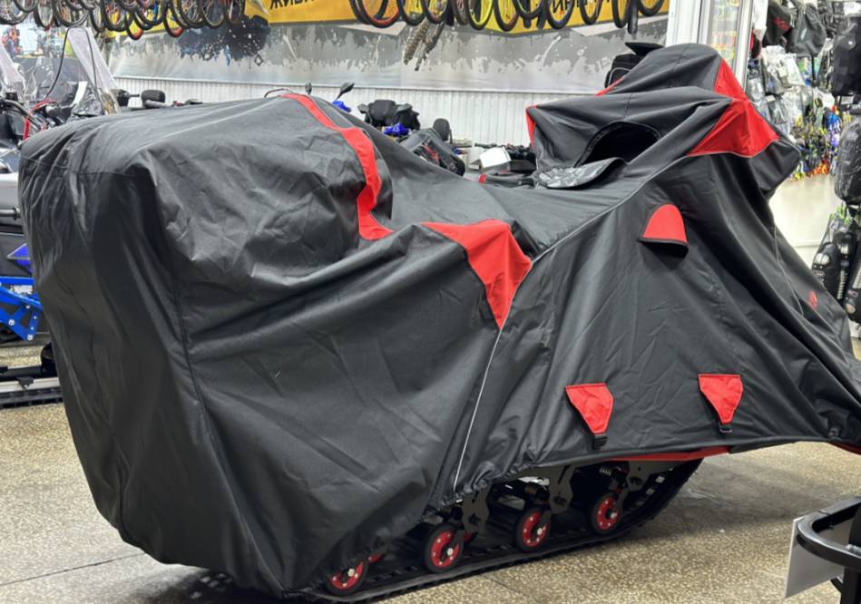 Чехол транспорт. снегохода IKUDZO HUNTER черно-красный Оксфорд ПРЕМИУМ качества с лого IKUDZO в Красногорске