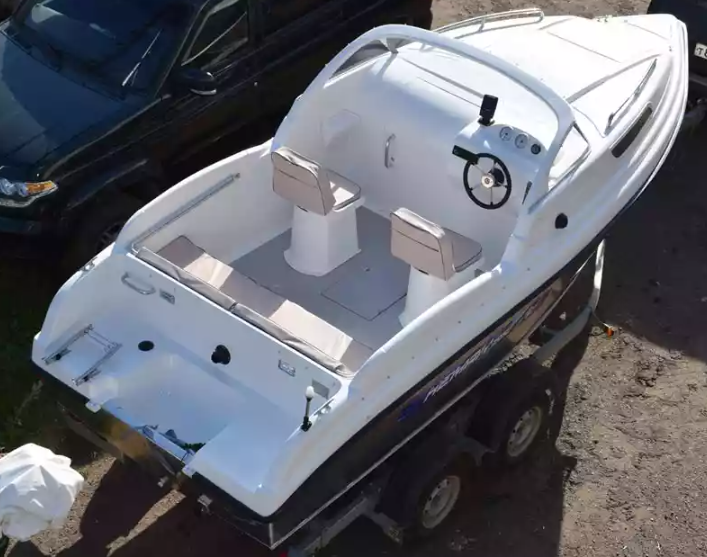 Комбинированный катер Neman-550 с каютой в Красногорске