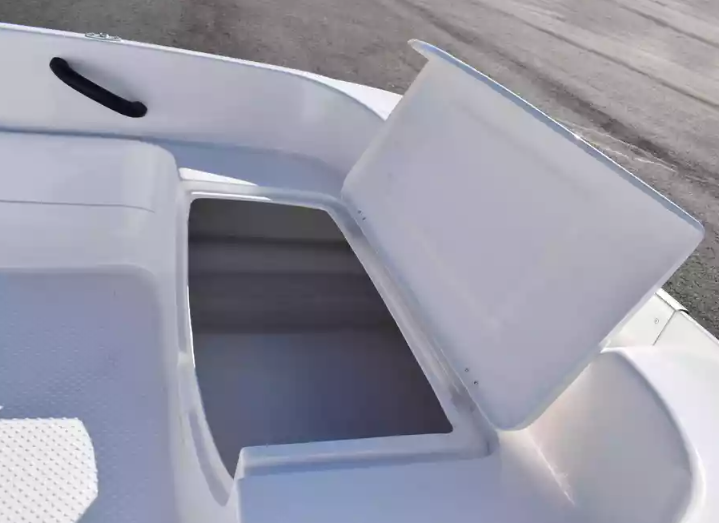 Стеклопластиковая лодка Пингвин (тримаран) в Красногорске