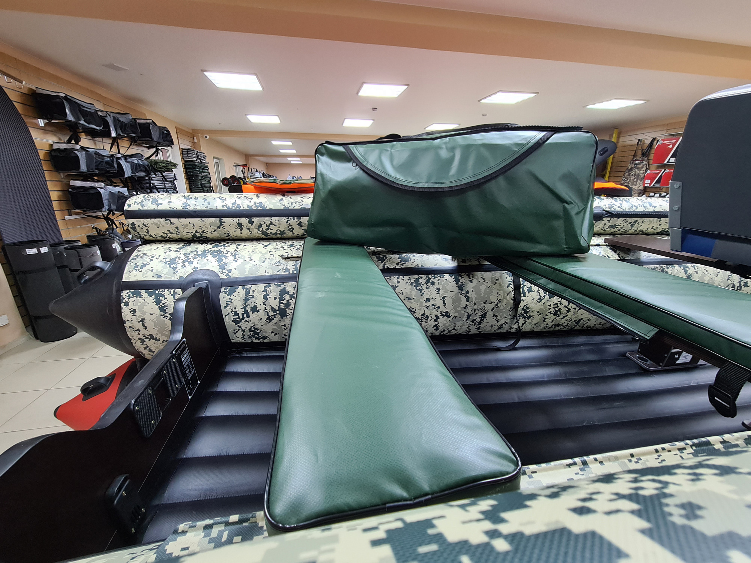 КОМПЛЕКТ МЯГКИХ НАКЛАДОК С СУМКОЙ ДЛЯ ЛОДОК 110Х20 ЗЕЛЕНЫЙ в Красногорске