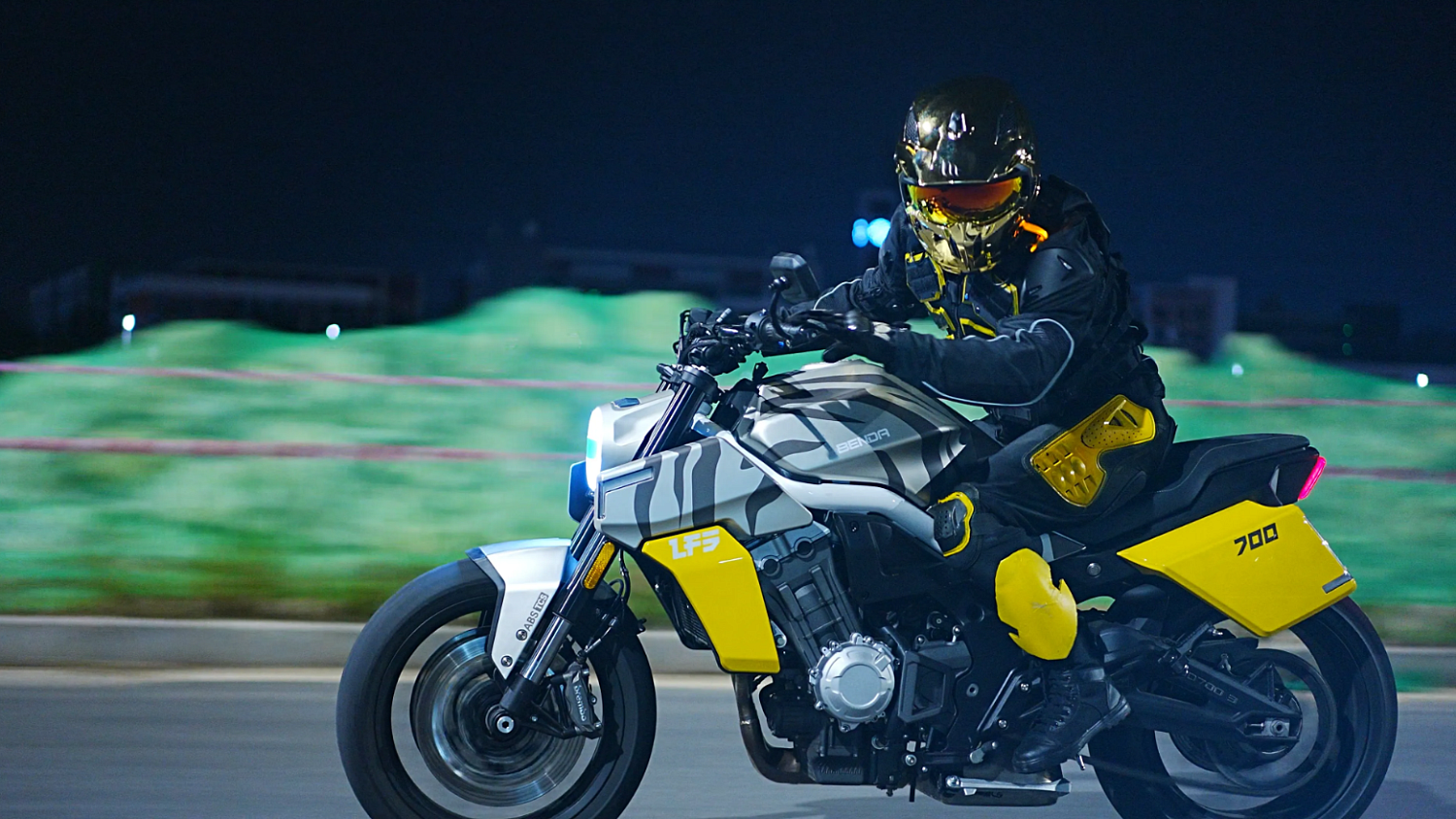 Мотоцикл Benda LFS 700 в Красногорске